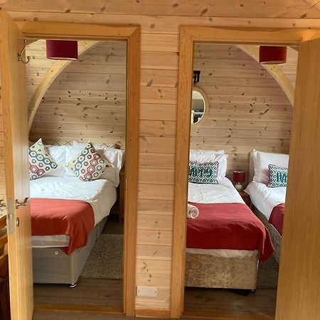 Hotel Squirrel Glamping Pod School House Farm Leighton  Exteriér fotografie
