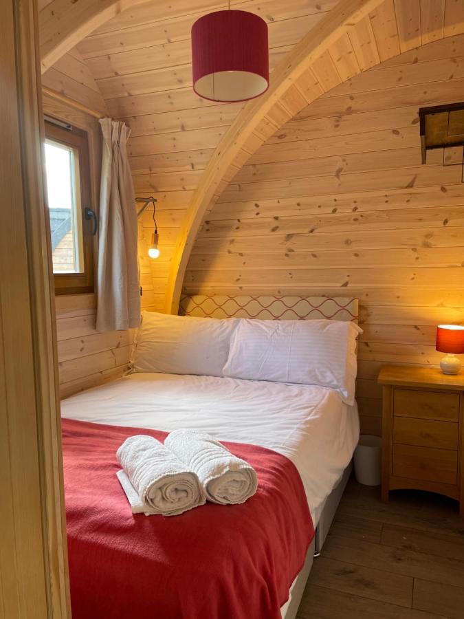 Hotel Squirrel Glamping Pod School House Farm Leighton  Exteriér fotografie