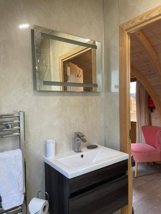 Hotel Squirrel Glamping Pod School House Farm Leighton  Exteriér fotografie
