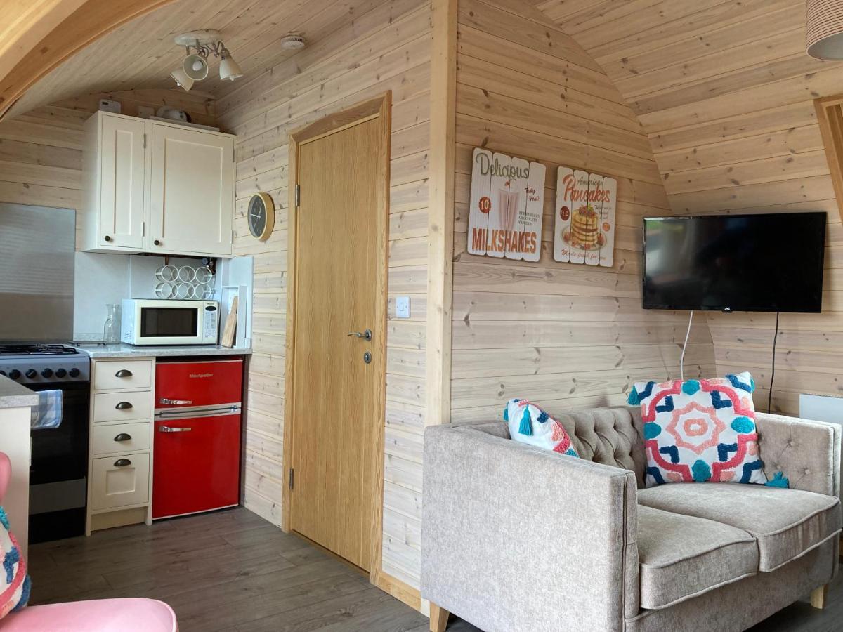 Hotel Squirrel Glamping Pod School House Farm Leighton  Exteriér fotografie