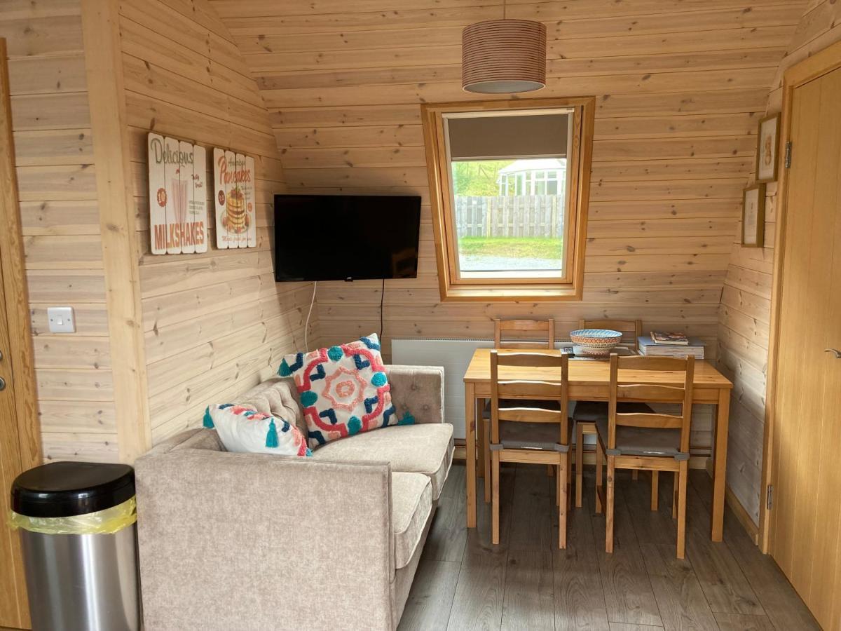 Hotel Squirrel Glamping Pod School House Farm Leighton  Exteriér fotografie