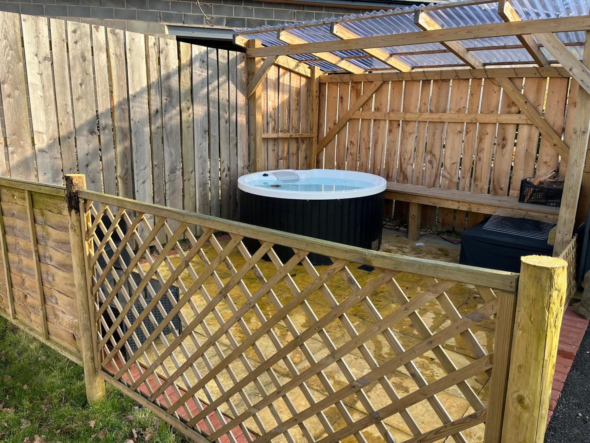 Hotel Squirrel Glamping Pod School House Farm Leighton  Exteriér fotografie