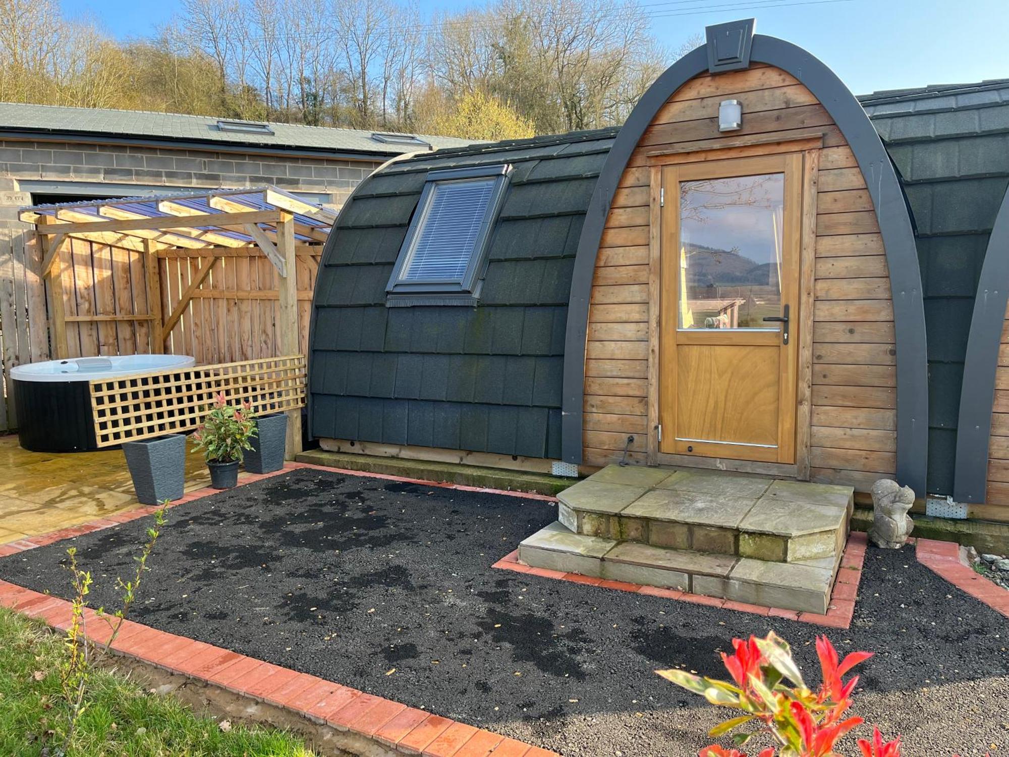 Hotel Squirrel Glamping Pod School House Farm Leighton  Exteriér fotografie