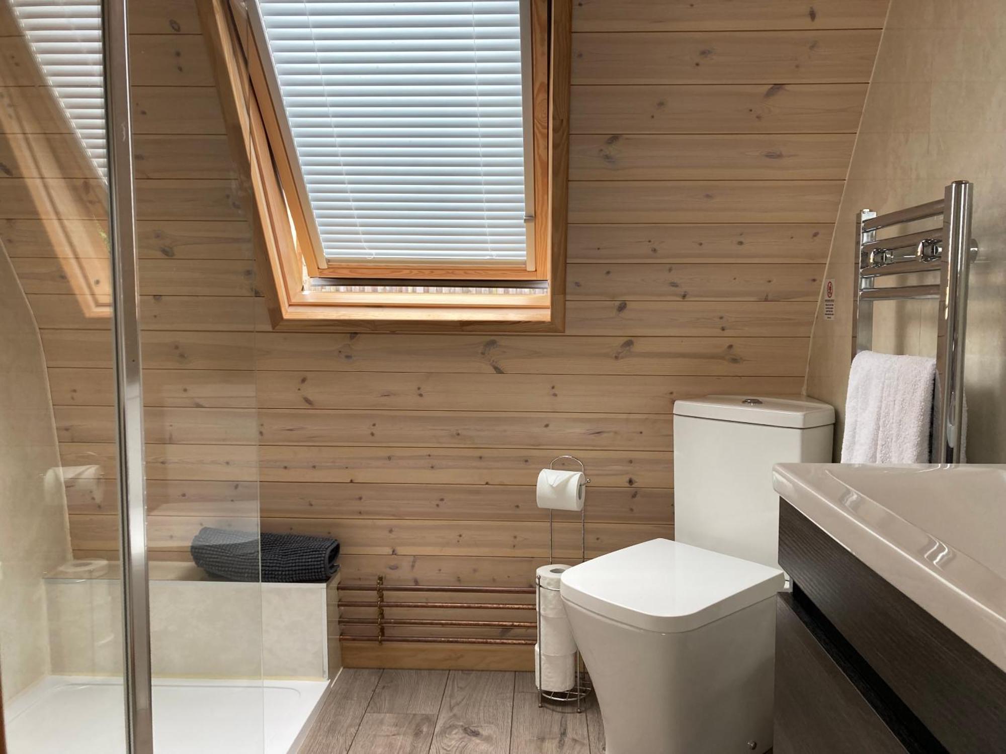 Hotel Squirrel Glamping Pod School House Farm Leighton  Exteriér fotografie